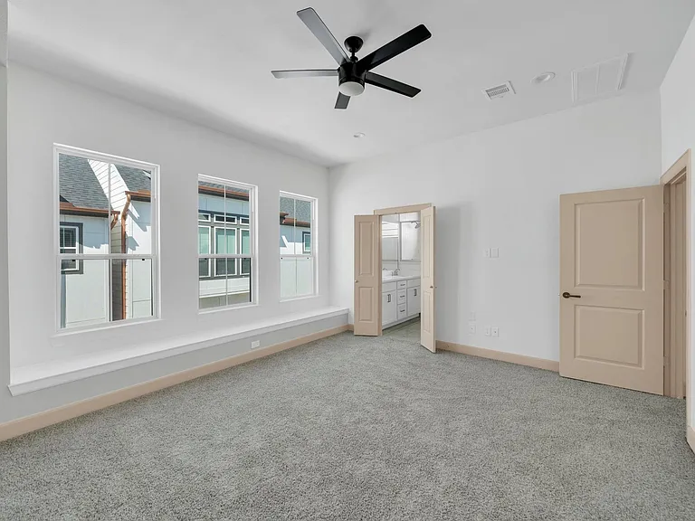 9551 Neuens Rd #B — Photo 15