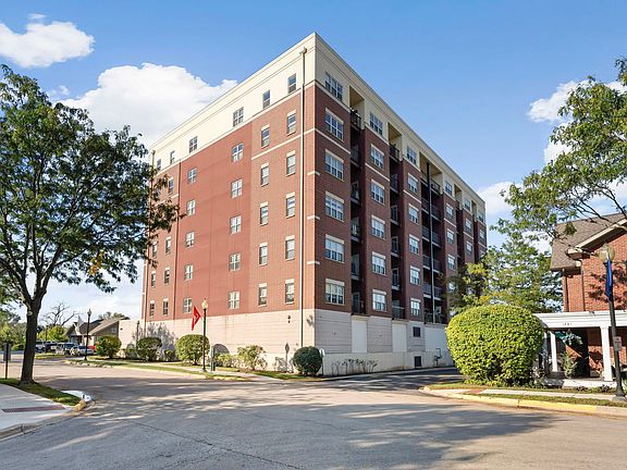 2nd image of 1650 Riverwoods Dr Unit 707