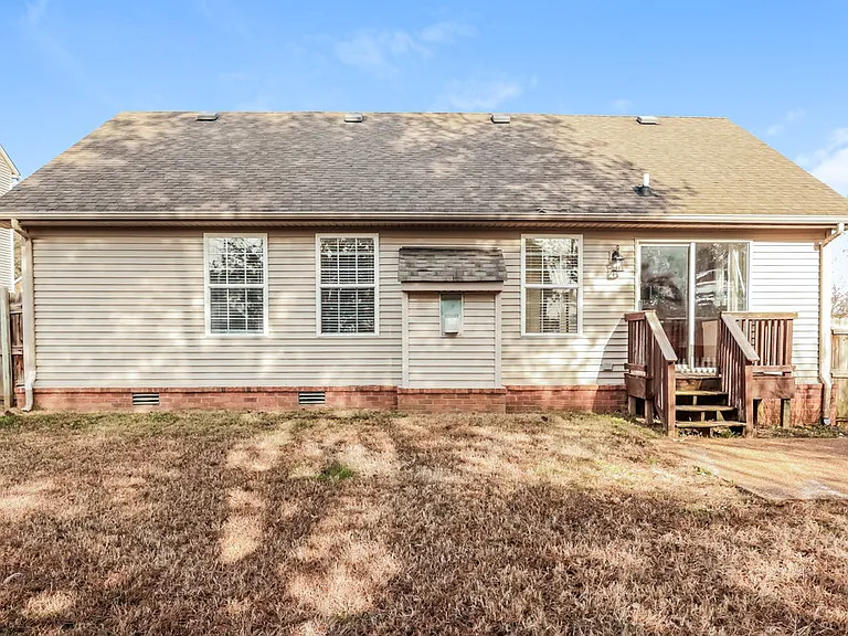 2313 Leighton Way — Photo 16