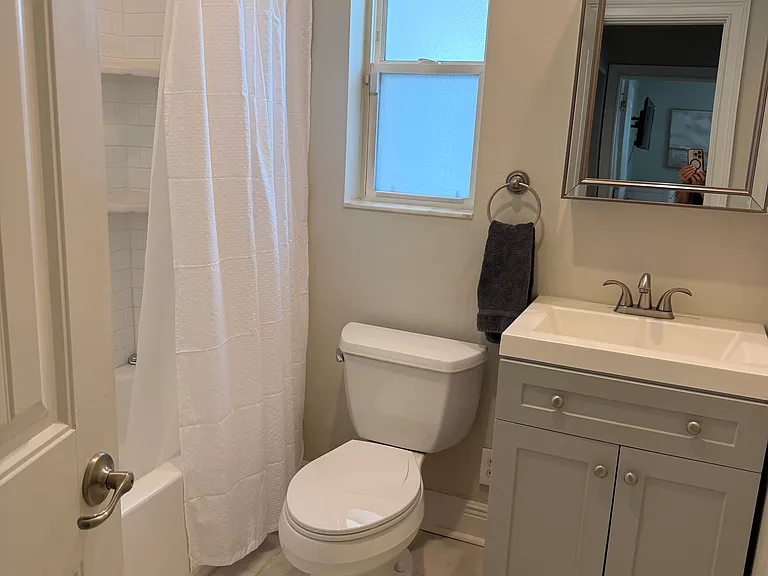 4202 W Palmira Ave — Photo 27