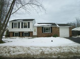 4921 Dahlia Cir, Liverpool, NY 13088