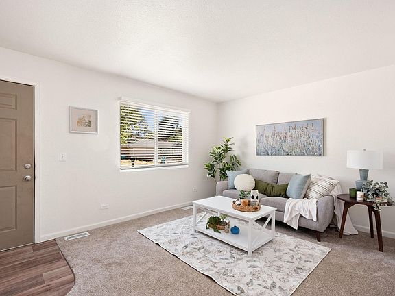 4th image of 3617-3619 Highland Dr