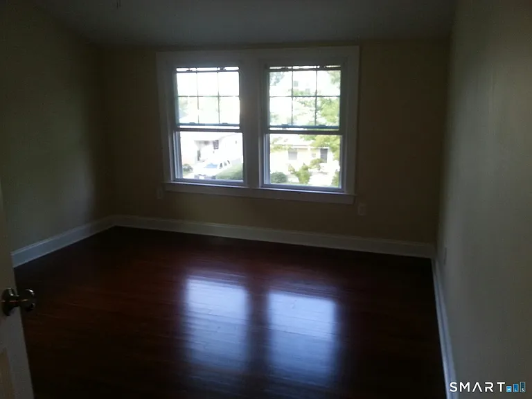 356 Townsend Ave — Photo 18