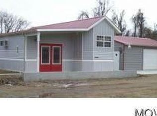 2208 Old Cemetery Rd, Belpre, OH 45714