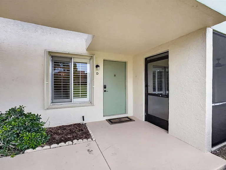 6341 Chasewood Dr #D — Photo 3