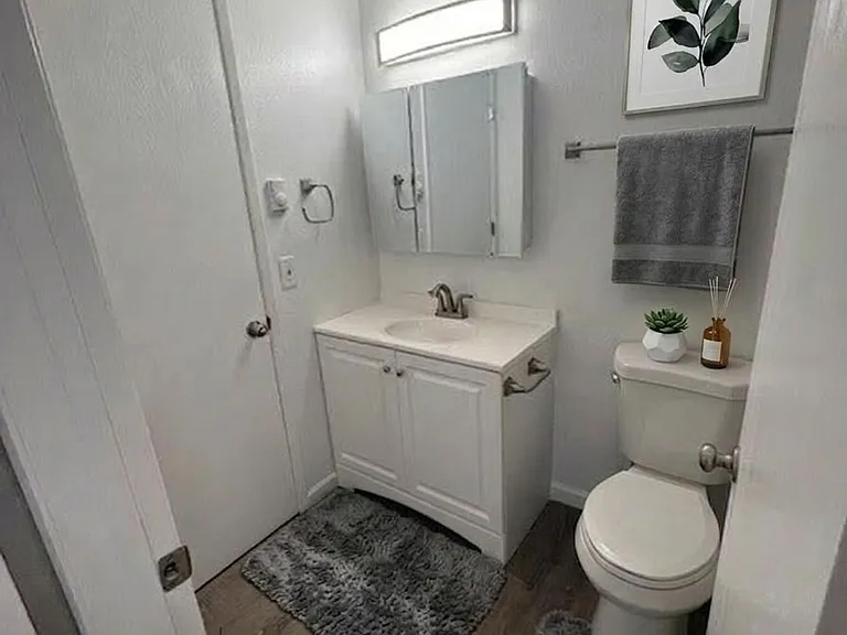 122 Lilly Rd NE — Photo 4