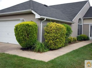 573 Nutley Dr #A, Monroe Township, NJ 08831