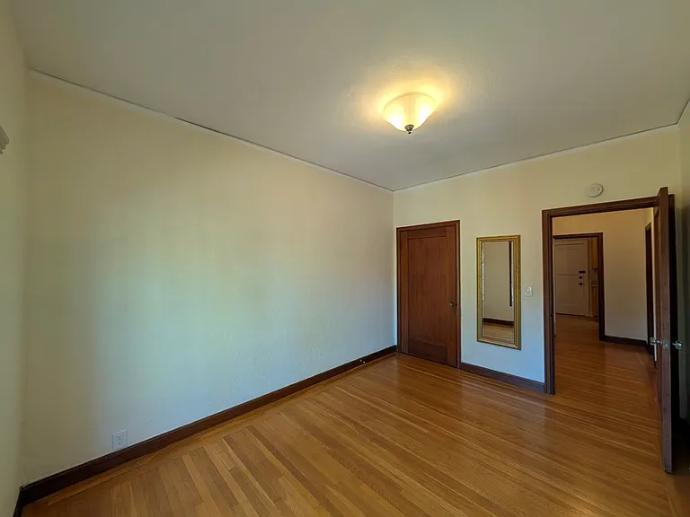 2427 Hilgard Ave — Photo 26
