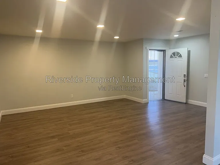 5759 Lotus St — Photo 5