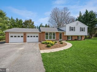 20917 Brooke Knolls Rd, Gaithersburg, MD 20882