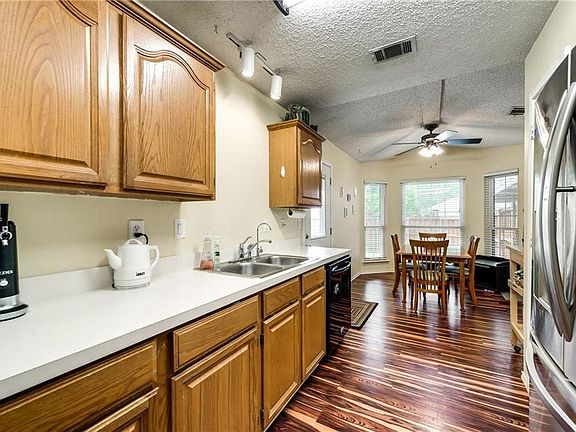 2nd image of 3009 Alyssum Ct #3009