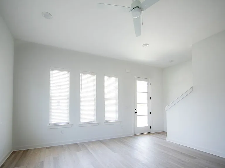 Pre-Leasing For August 2026! — Photo 36