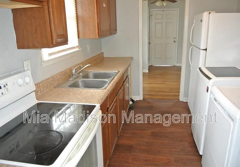 310 Forrest Ave — Photo 5