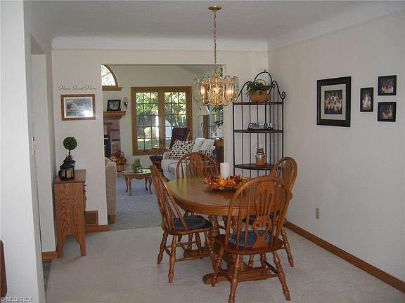 3rd image of 495 Twilight Dr