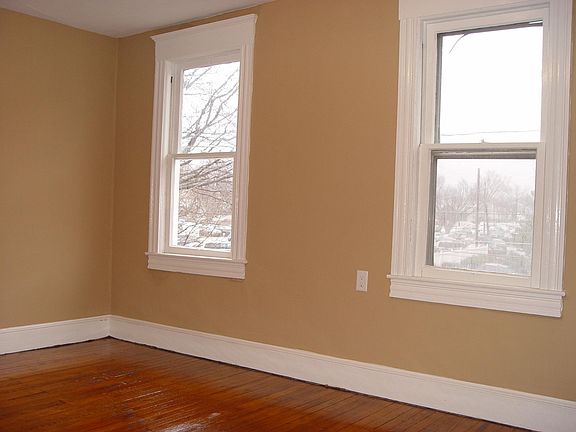 5th image of 24 Poplar St Floor 2