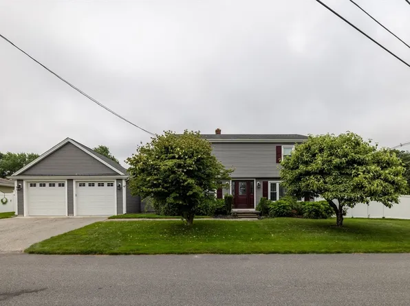 221 Riley Ave, Somerset, MA 02726