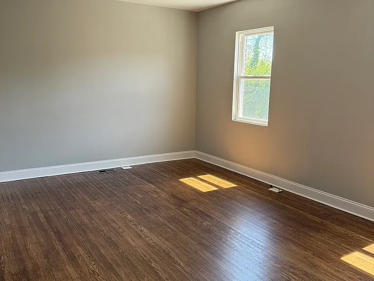 798 N Grantley St — Photo 23