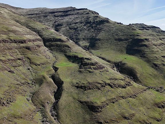 5th image of Wawawai Rd