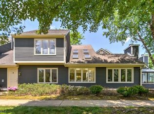 146 Village Dr, Basking Ridge, NJ 07920
