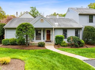 1501 Timber Oaks Rd, Edison, NJ 08820