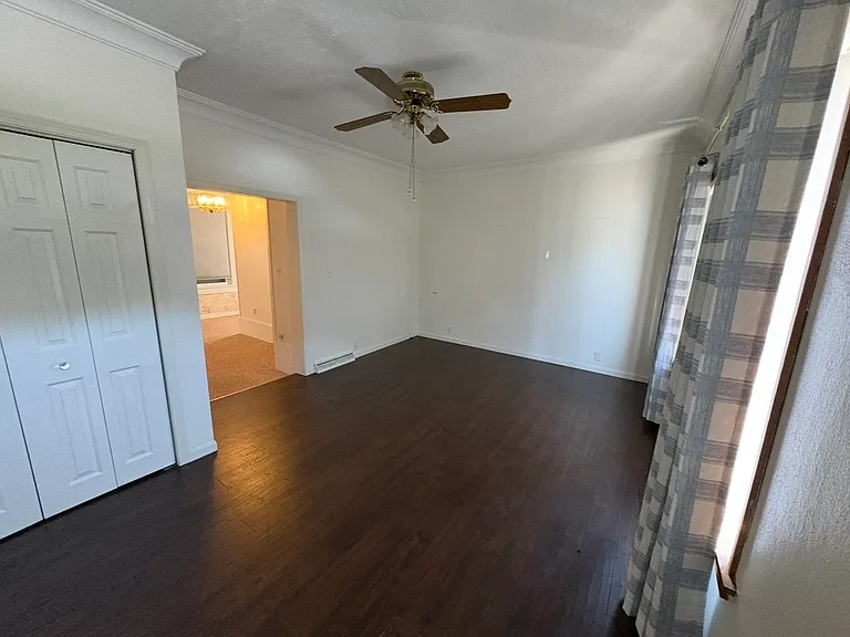 530 21st Ave — Photo 2