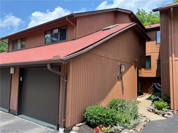 25064 Mill River Rd, Olmsted Falls, OH 44138