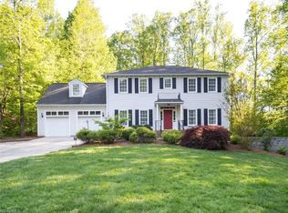 7703 Montmartre Rd, Greensboro, NC 27409