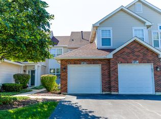 2973 Kentshire Cir #2973, Naperville, IL 60564