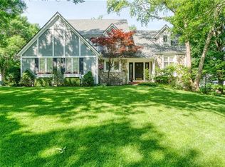 2400 W 123rd Ter, Leawood, KS 66209