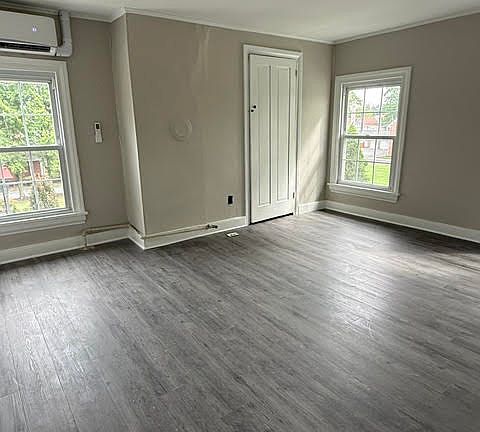 4th image of 118 S Main St #3