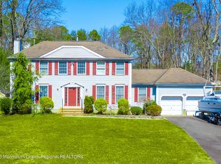 12 Brentwood Dr, Jackson, NJ 08527