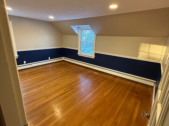 2nd image of 8 Florence St Floor 2