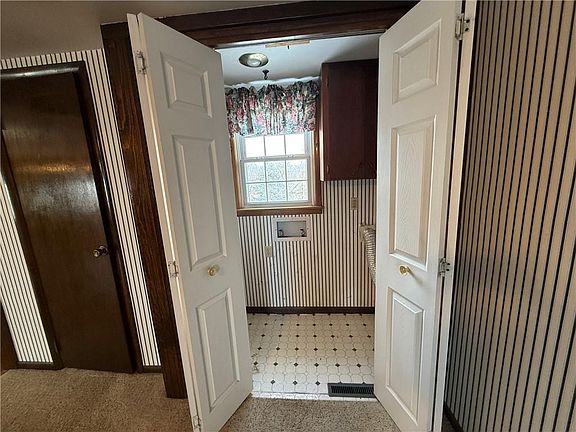 4th image of 404 N 14th St