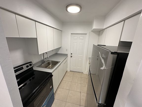 2nd image of 1979 N Glades Dr #4