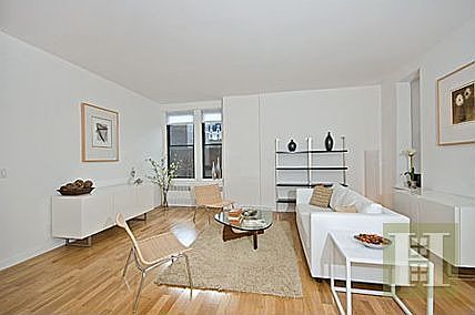 4th image of 235 W 75th St APT 9C