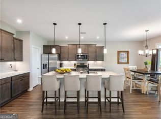 627 Michigan Cir, Hoschton, GA 30548