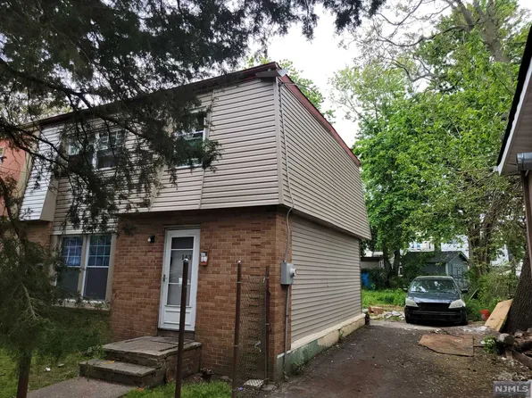 141-143 Godwin Ave, Paterson, NJ 07501