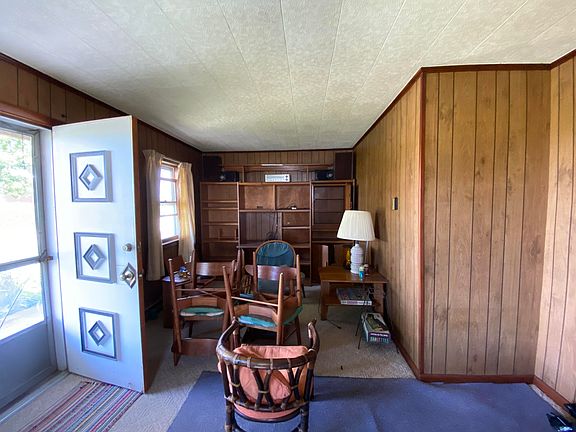2nd image of 6527 Palestine St