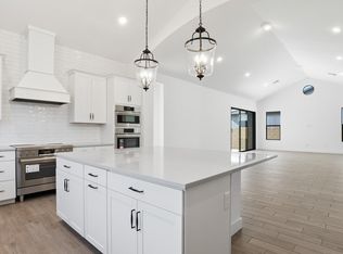 641 E Grayling Rd, San Tan Valley, AZ 85140