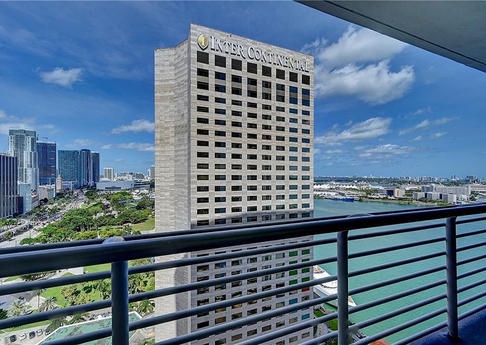 2nd image of 325 Biscayne Blvd #A24