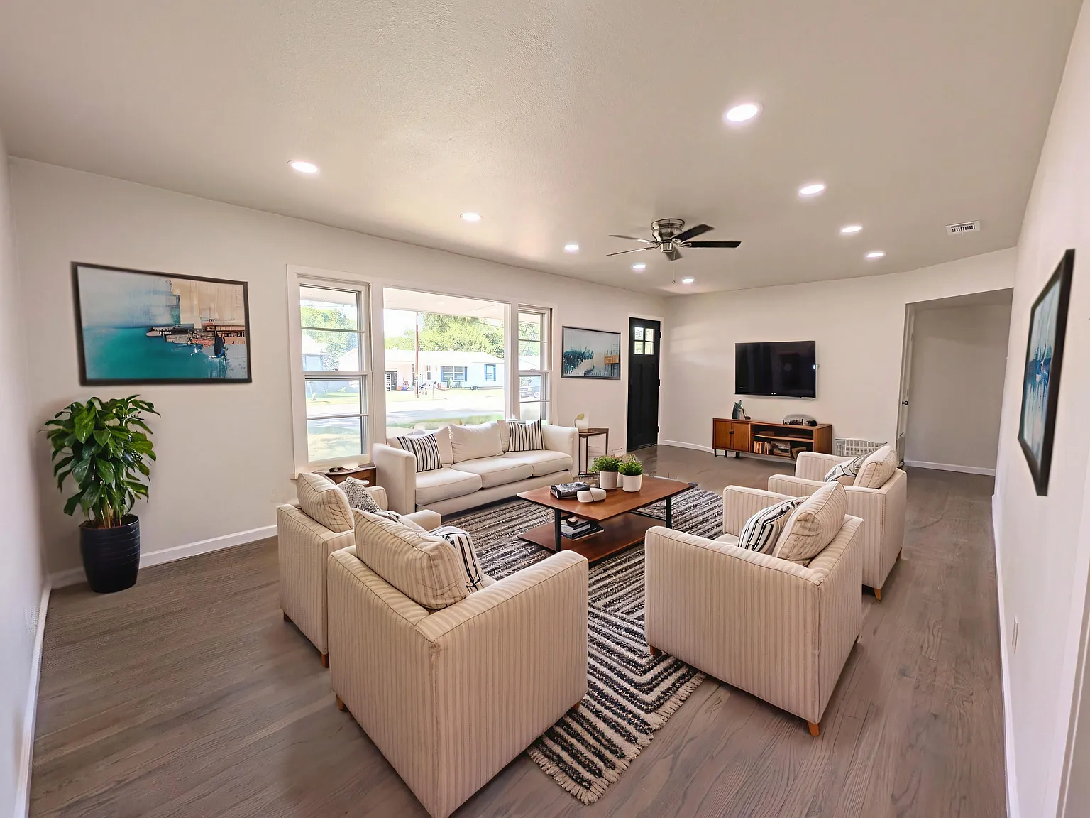 3 bed, 1520 sqft, $1,649 — Photo 3