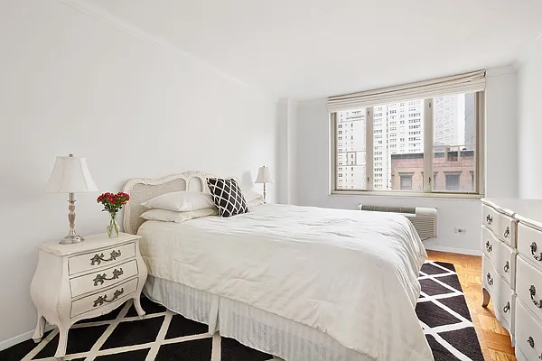 Sold by Compass | media 9