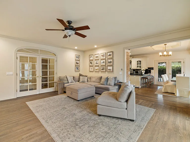 470 Eastin Dr — Photo 6