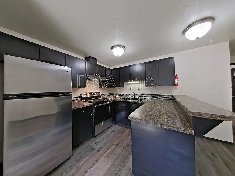 1961 NW Grant Ave #1 — Photo 5