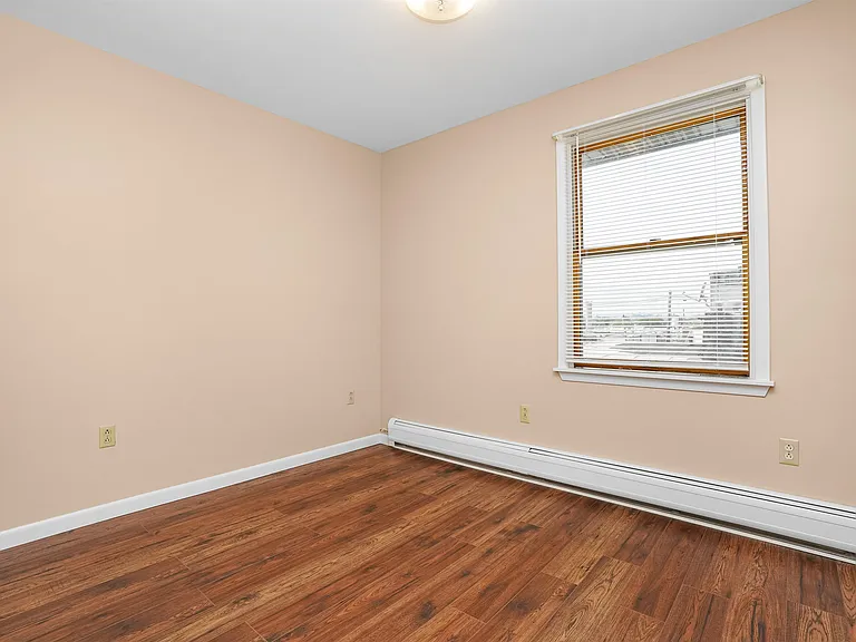 200 Culver Ave #3 — Photo 9