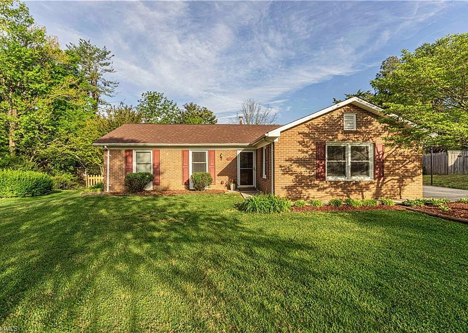 1st image of 5423 Amberhill Dr