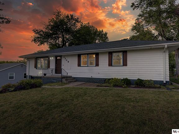 2nd image of 1706 Dianne Ave