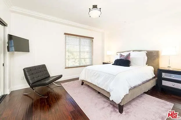 1821 Fairburn Ave — Photo 7