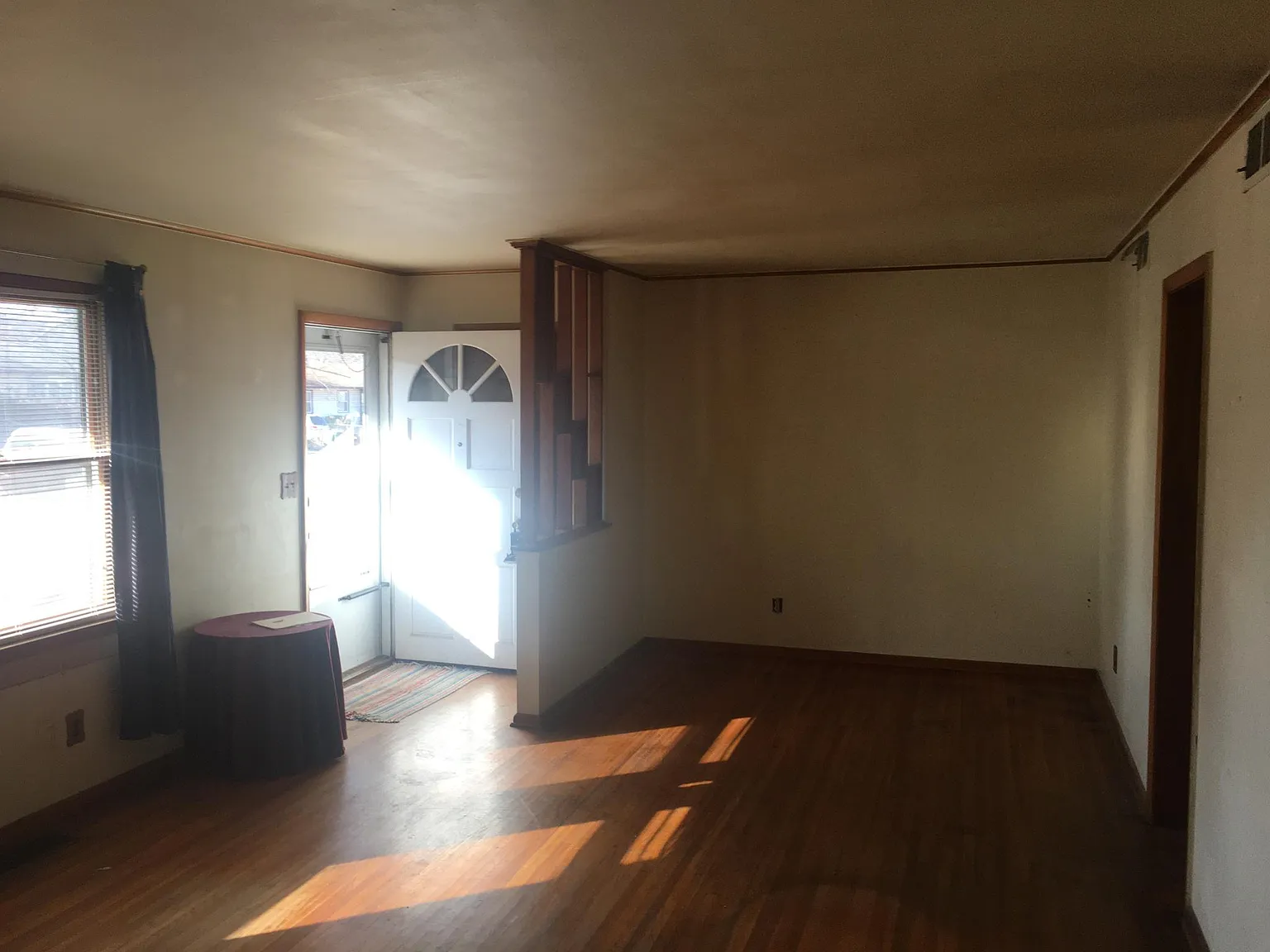 2 bed, 910 sqft, $975 — Photo 4