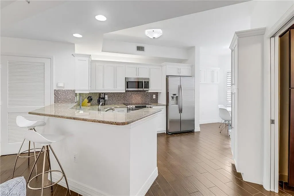 1 bed, 1.0 bath, 852 sqft, $5,500 — Photo 4
